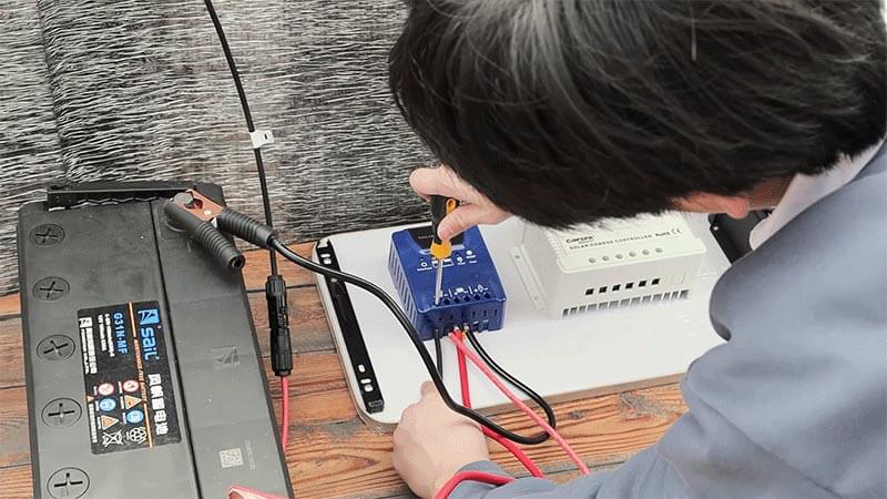 How far can solar panels from MPPT solar charge controller